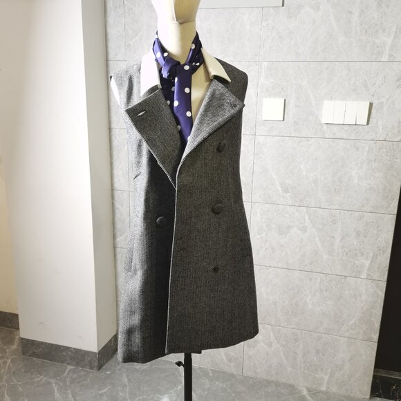 Self-portrait Greyish-blue dotted scarf paired with mini skirt - Picture 2 of 9